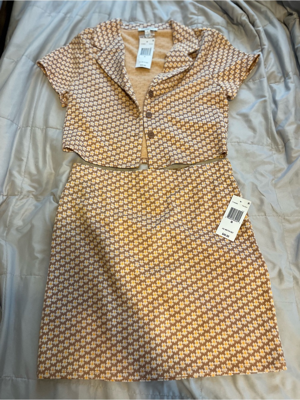 Freshman Yellow and white daisies Knit Two-Piece Set